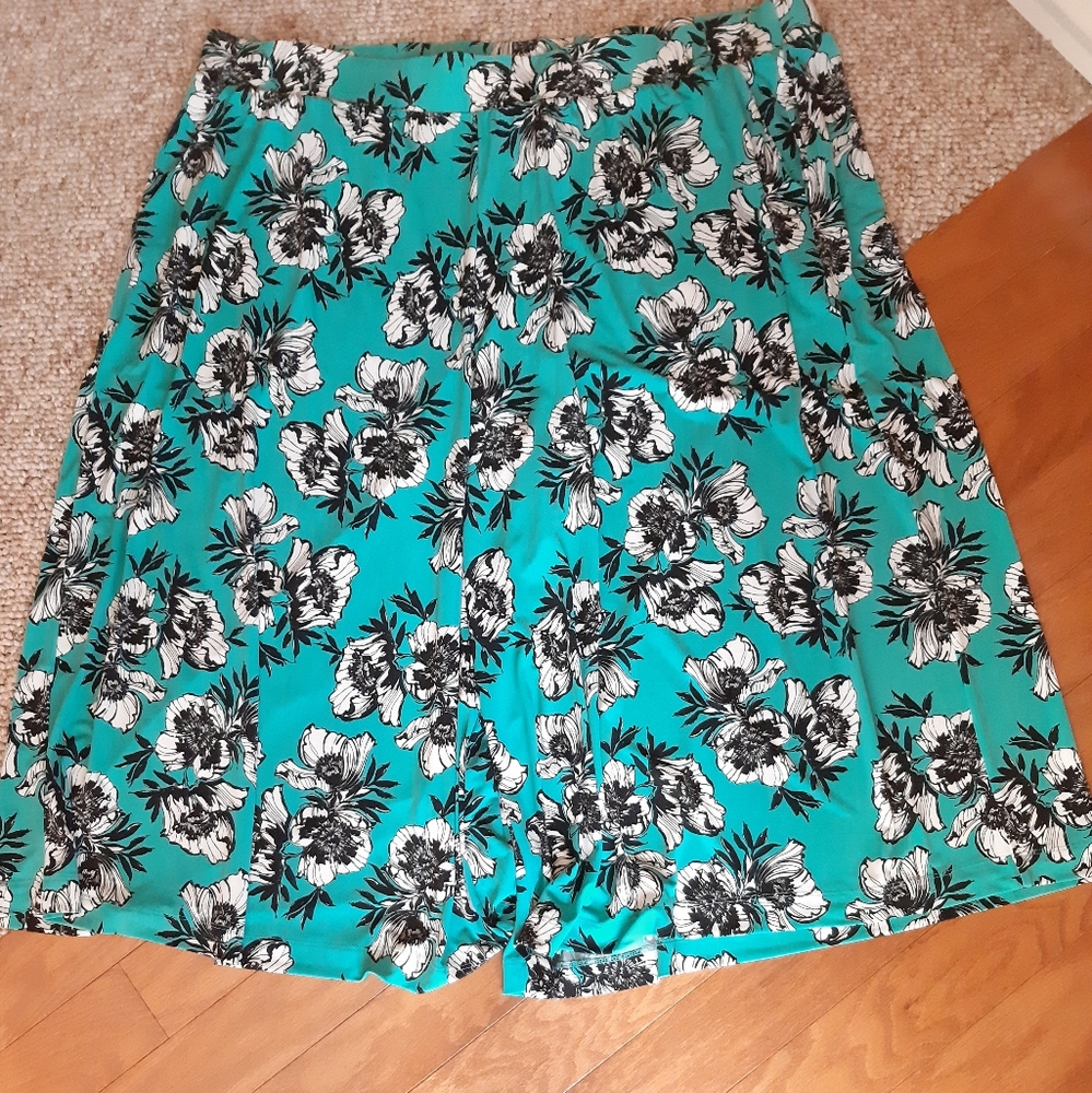 Lane Bryant Culotte Skirt size 26/28